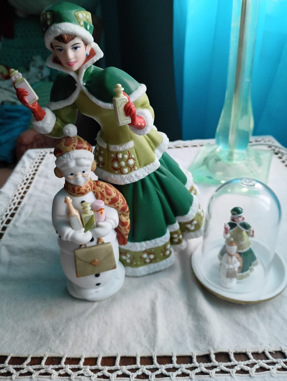 Vintage Avon 2003 President's Club Award Mrs. Albee Full Size & Miniature Copy